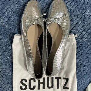 Schutz silver ballet flats size 9.5 10 41 small flat heel EUC square toe